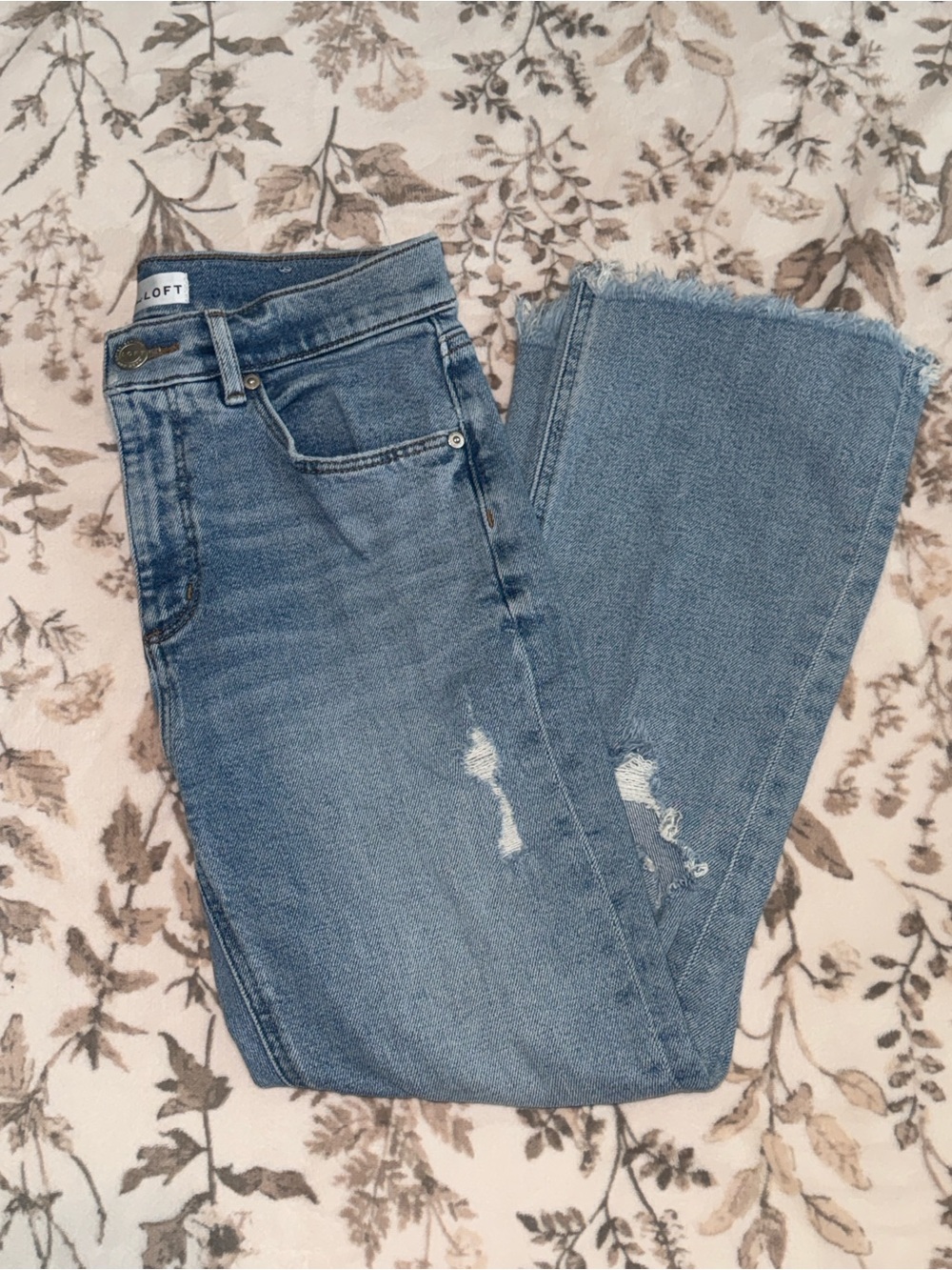 LOFT Women's Medium Blue Distressed Straight Jeans